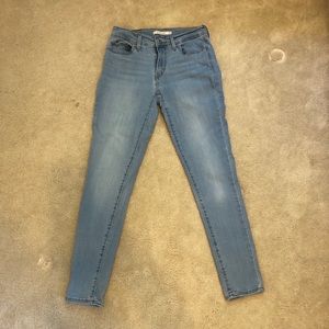 Super Skinny Levi Jeans